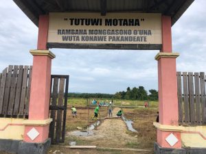 Jelang HUT Kemerdekaan RI ke-76, PT TPM Gelar Aksi Baksos di Makam Pahlawan Pakandeate