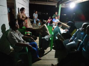 Kejar Capain 70 Persen, Vaksinasi di Kecamatan Dangia Koltim Hingga Malam Hari