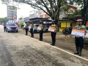 Operasi Keselamatan Anoa 2022, Satlantas Polres Konawe Sosialisasikan Tertib Berlalu Lintas dan Taat Prokes