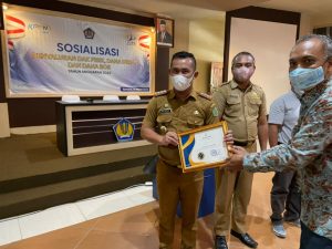Pemkab Konawe Terima Reward KPPN Kendari Atas Prestasi Peringkat Satu Penilaian Kinerja DD
