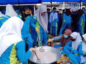 Ribuan Pelajar di Konawe Bikin Migor Tradisional dari Kelapa