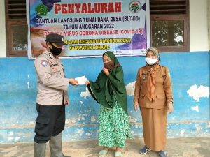 Pemdes Dawi-Dawi Salurkan BLT Kepada 79 KPM Tahap 2