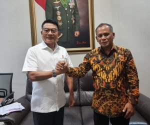 Sekretaris Daerah Butur Hardhy Muslim Ajak Moeldoko Hadiri Event Festival Budaya Pesisir di Buton Utara