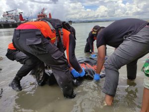 Mayat Kedua Kembali Ditemukan Tim SAR dengan Kondisi Mengapung