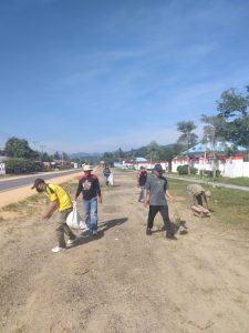 Pemkab Bersama Warga Rutin Lakukan Giat Jumat Bersih di Wilayah Kolaka Timur