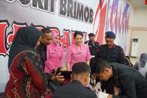 Sambut HUT ke-77, Satuan Brimob Polda Sultra Gelar Sunatan Massal Gratis