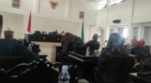 Ketua DPRD Konawe Sahkan Pergantian Wakil Ketua I Kadek Rai Sudiani ke Tajuddin Dongge