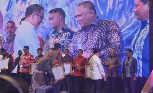 Bupati Konawe KSK Dapat Penghargaan Dari BPS RI