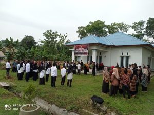 Jaga Warisan Budaya, PPK Tongauna Utara Gunakan Batik pada Apel Kesiapan Pantarlih