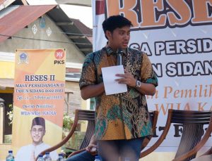 Rizky Brilian Pagala Berikan Listrik Gratis, Beasiswa Hingga Bantuan Pribadi untuk Masyarakat di Kelurahan Bende