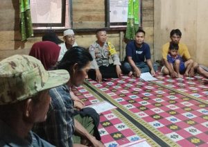 Polsek Wonggeduku Atensi Warga Desa Polandangi Keluhkan Saluran Air Tersumbat