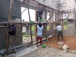 Satgas TMMD Kodim 1429 Butur dan Warga Gotong Royong Rehab Masjid Nurul Iman