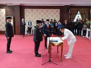 Harmin Ramba Resmi Dilantik Sebagai PJ Bupati Konawe