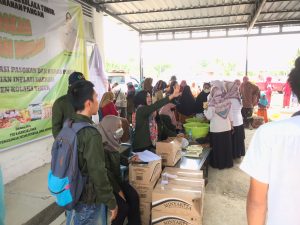 Pasar Murah Pemkab Koltim Diserbu Warga Aere