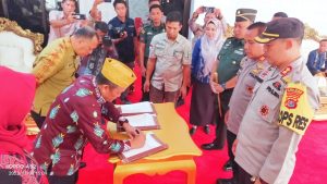 Pj Bupati Konawe Bersama TNI/Polri Teken NPHD Pilkada Serentak Tahun 2024