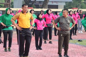 Hadapi Pengamanan Nataru dan Pemilu 2024, Polres Konawe Gelar Olah Raga Bersama TNI