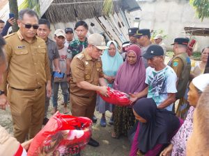Aksi Tanggap Pj Bupati Konawe Bantu Warga Terdampak Bencana