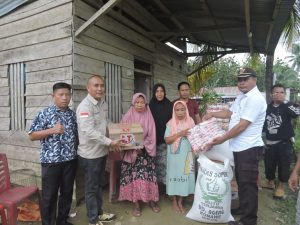 Wakil Ketua DPRD Konawe Rusdianto Berikan Bantuan Korban Bencana Alam