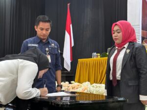 KPU Konawe Lantik 1044 PPS, Wike: Mari Sukseskan Pilkada Serentak Tahun 2024