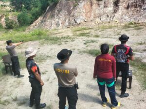 Polres Konawe Gelar Latihan Menembak, Tingkatkan Kesiapan Amankan Pilkada 2024 dan HUT Bhayangkara ke-78