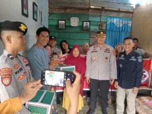 Polres Konawe Bersama Bulog Salurkan Bantuan Sembako Kepada Masyarakat