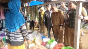 Pimpin Operasi Pasar Murah, Pj Bupati Konawe Ungkap Demi Menjaga Stabilitas Pasokan dan Harga Pangan
