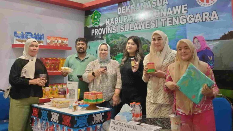 Pj Bupati Stanley Apresiasi Stan Pameran UMKM Konawe di Malang